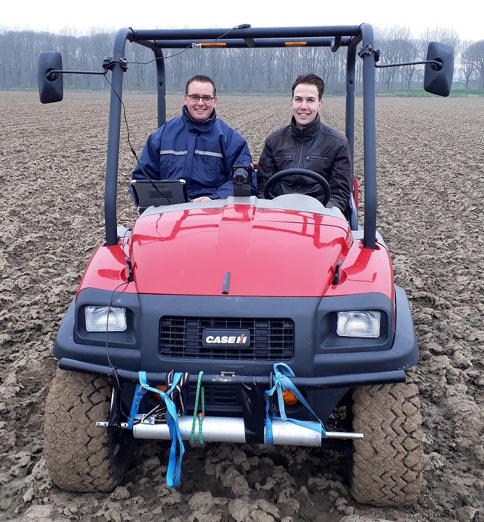 Sensor bevestigd aan quad Sensor bevestigd aan quad