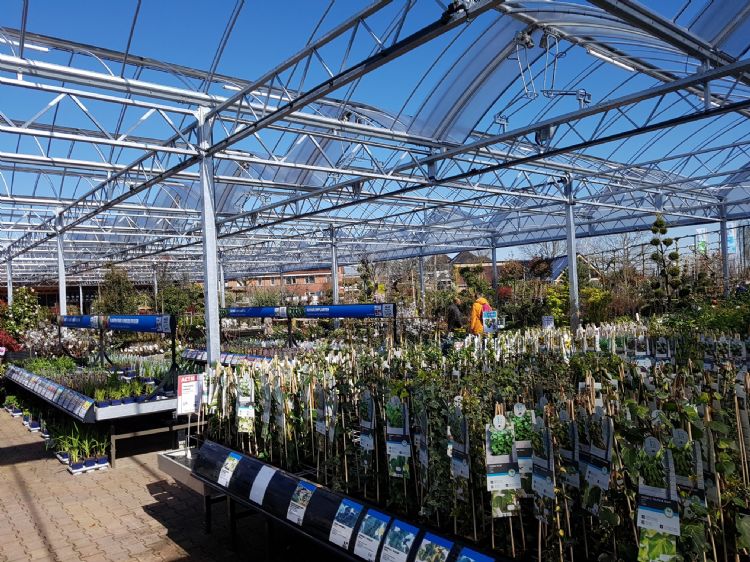 Met de Roll-Air is 'binnen' in een handomdraai 'buiten'. Met de Roll-Air is 'binnen' in een handomdraai 'buiten'.