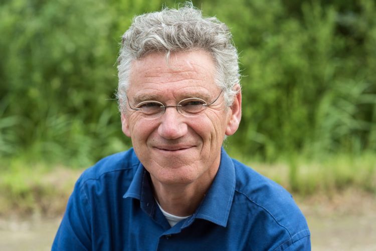 Frank van Helvert moet als operationeel directeur het overzicht houden. Frank van Helvert moet als operationeel directeur het overzicht houden.