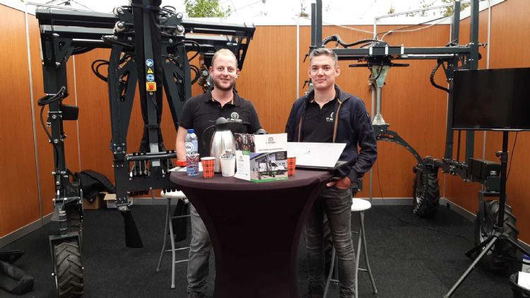 DT Machinery met mooie snoei- en steekmachines DT Machinery met mooie snoei- en steekmachines