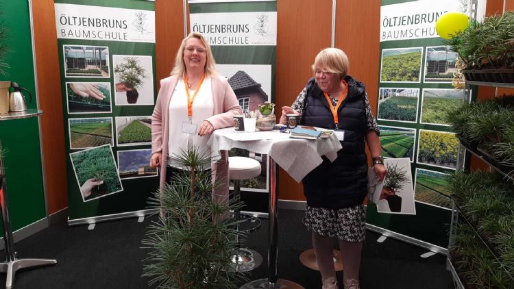 Öltjenbruns is een van de internationale exposanten Öltjenbruns is een van de internationale exposanten