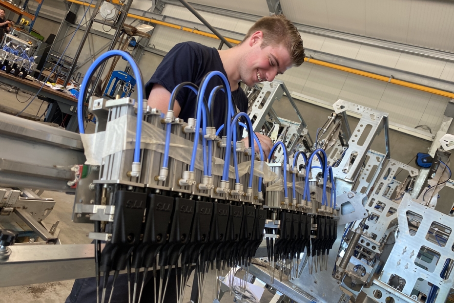 Montage van de TTS machines Montage van de TTS machines