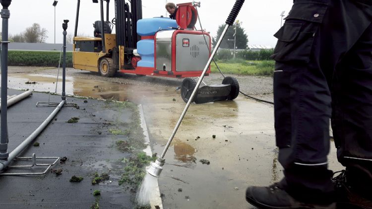 Werken met de Weedplus spuitbalk Werken met de Weedplus spuitbalk