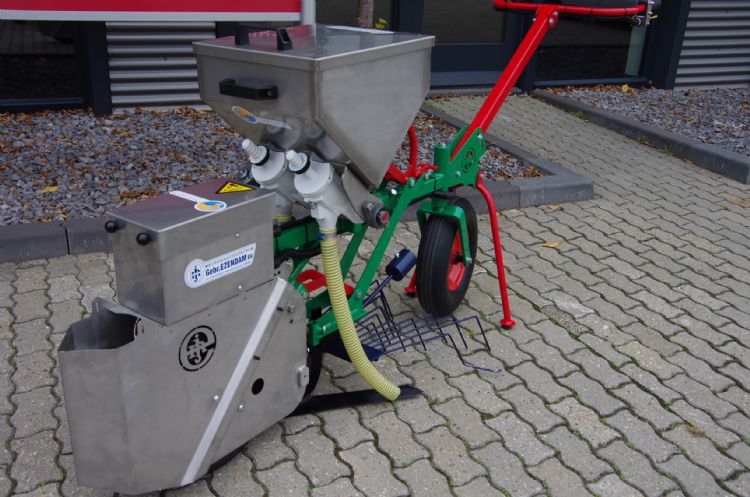 De SPK03 Multi-E-wagen van Gebr. Ezendam in Borne stond model voor de innovatieve E-Trike De SPK03 Multi-E-wagen van Gebr. Ezendam in Borne stond model voor de innovatieve E-Trike