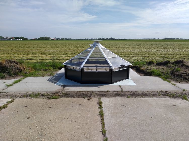 Remdry: een fytosanitair systeem om te voorkomen dat resten van gewasbescherming in het water terechtkomen. Foto: Syngenta Remdry: een fytosanitair systeem om te voorkomen dat resten van gewasbescherming in het water terechtkomen. Foto: Syngenta