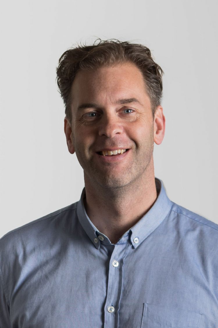 Volgens Jos Smit van Smit Groenadvies is dit contract enigszins vergelijkbaar met de methodiek van engineering, construct en building. Volgens Jos Smit van Smit Groenadvies is dit contract enigszins vergelijkbaar met de methodiek van engineering, construct en building.