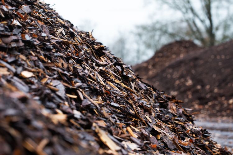 TerrAktiv bark humus bestaat uit gecomposteerde boomschors.