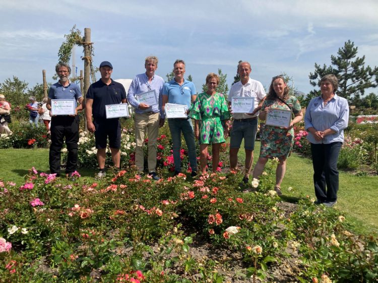 Van links naar rechts: Rudy Velle, Quercus Hanekamp, Martijn Ilsink, Ad Volkering, Helma van der Louw, Hans de Ruiter, Margareth Hop en Hetty Crooijmans. Niet aanwezig: Marco Braun en Martin Vissers.