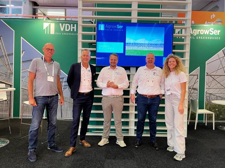 vlnr Jeroen van Leeuwen (AgrowTec), Eric van der Klauw (Directie) Johan van Tuijl (AgrowSer - VDH Sales manager) Henk van Tuijl (AgrowSer – VDH Sales manager Duits- en Franstalig) Natascha (Verkoopsupport 