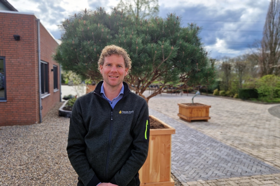 Namens Anthos in de EFNA Namens Anthos in de EFNA