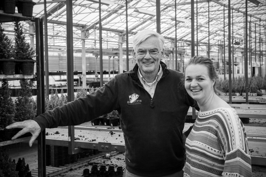 Jan Sluiter, oprichter van Sluiter Ellwoodii, en dochter Willianne Sluiter, directeur van het bedrijf