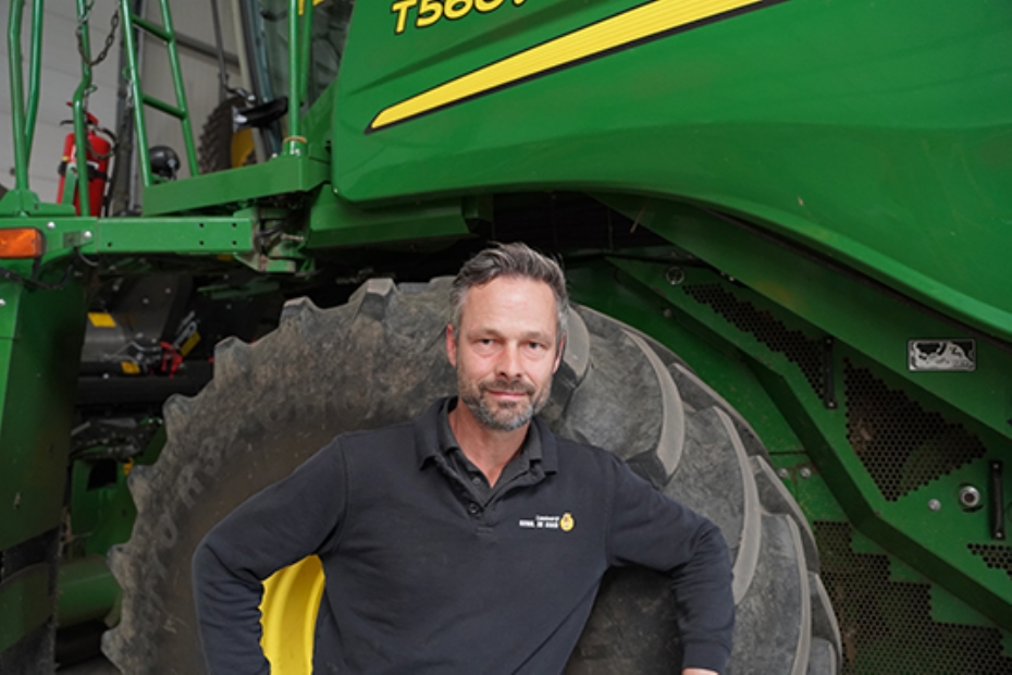 Rob de Boer runt samen met zijn broer Niek het loonbedrijf Gebr. De Boer in Lottum (Lb.) De broers hebben acht mensen in vaste dienst. In drukke tijden huren ze extra losse krachten in